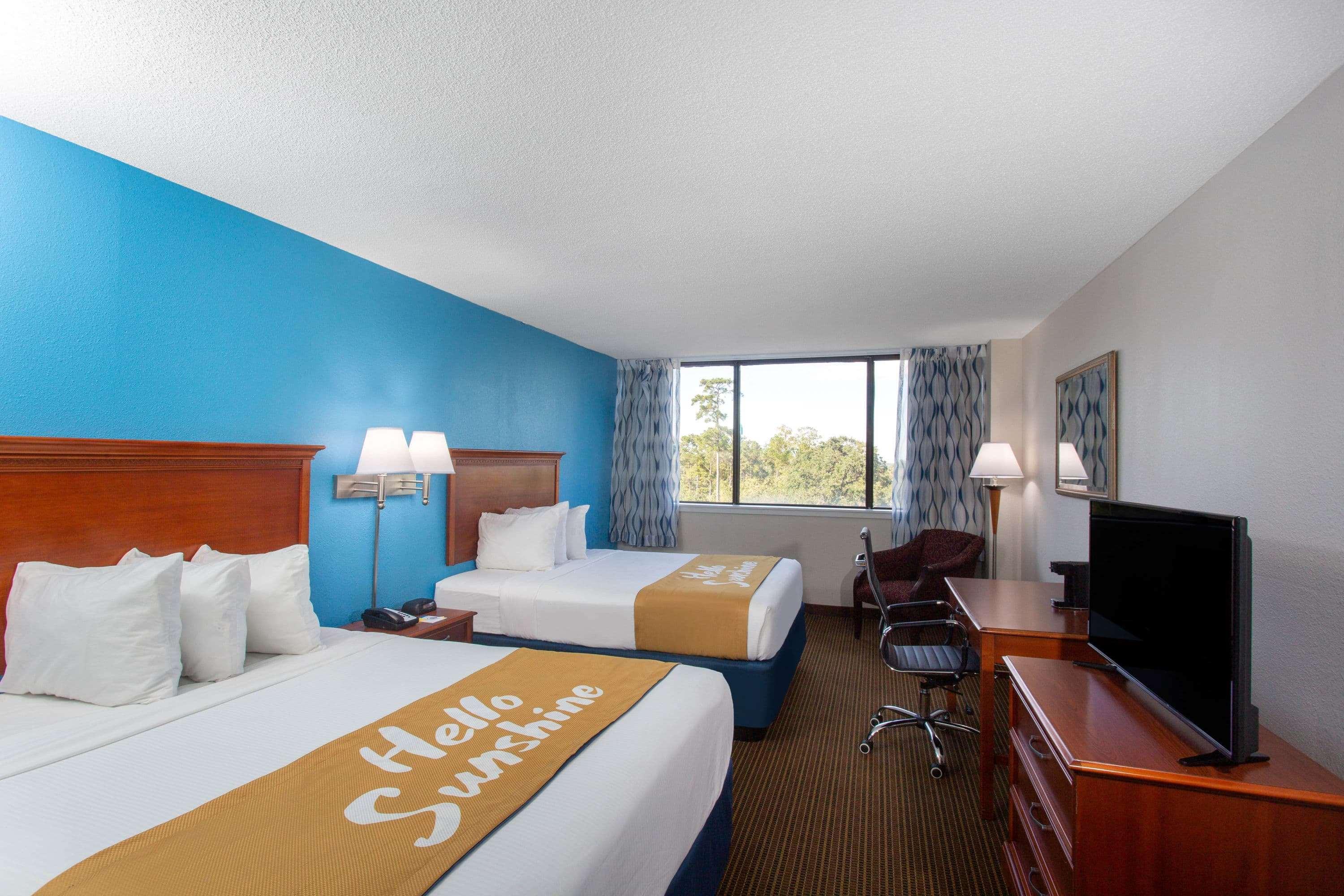 Days Inn & Suites By Wyndham Tallahassee Conf Center I-10 Exterior photo